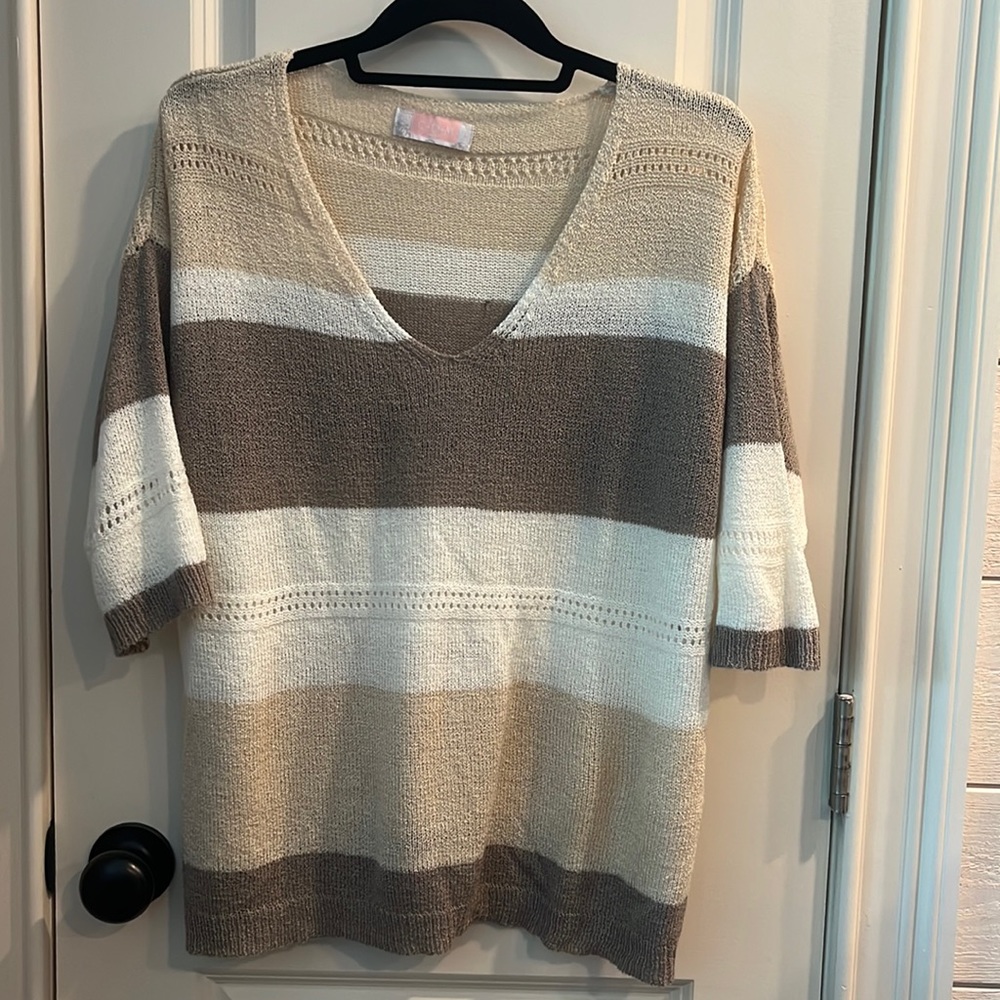 Lightweight ladies top